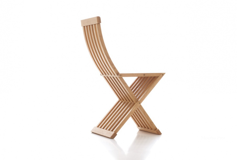 Раскладной деревянный стул